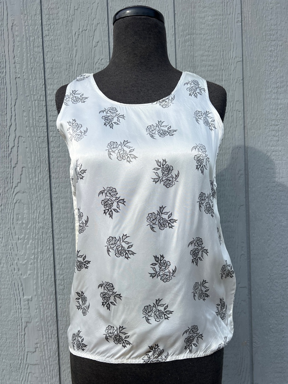 VTG 1970s Sears Sleeveless Floral Print Satin Top in Grey and White, VTG 16